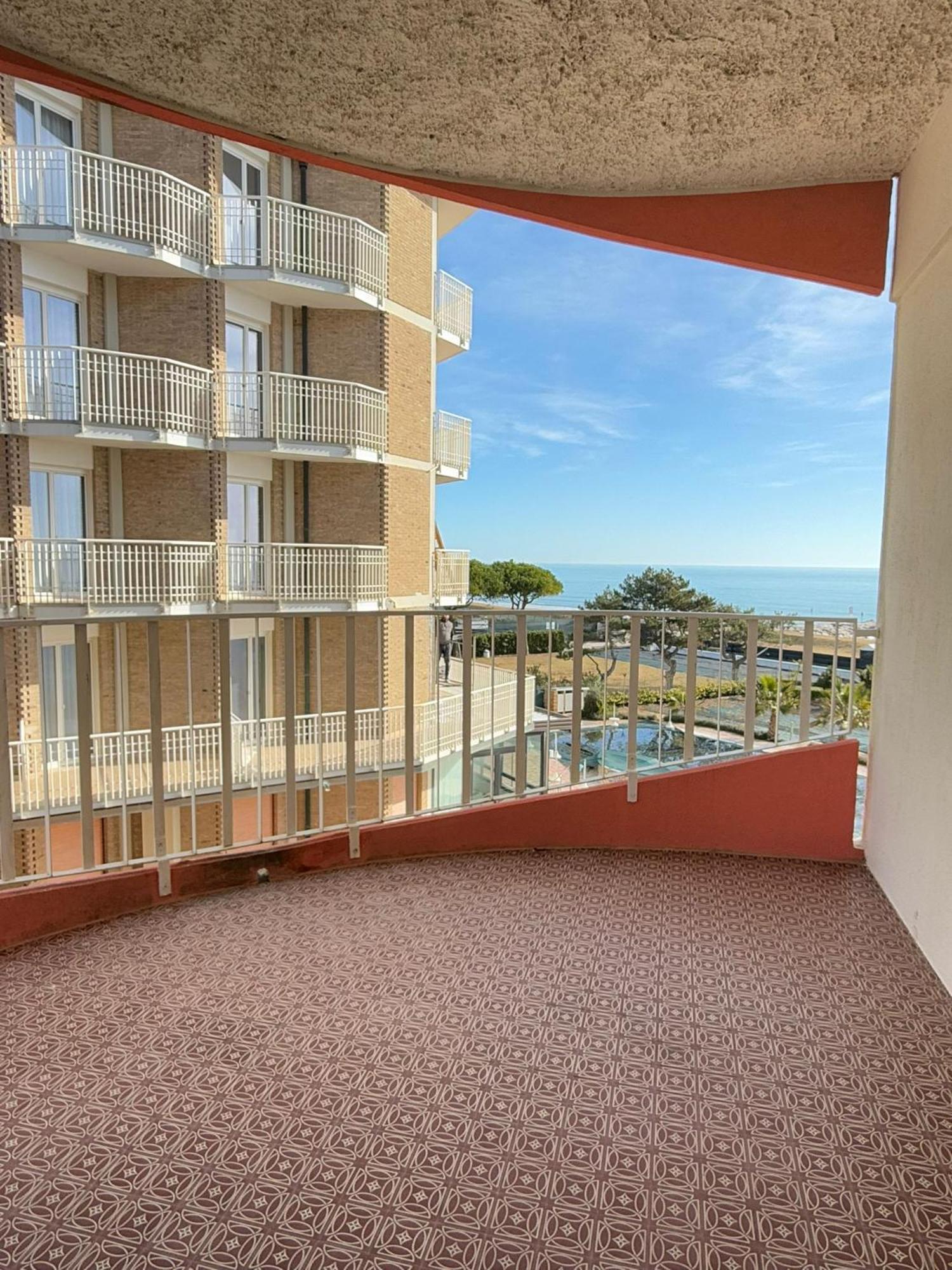 Residence Apollo - Walterigato Apartments Solo Per Famiglie Lido di Jesolo Dış mekan fotoğraf