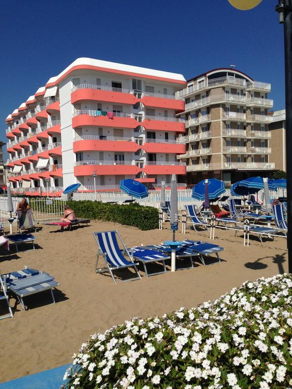 Residence Apollo - Walterigato Apartments Solo Per Famiglie Lido di Jesolo Dış mekan fotoğraf