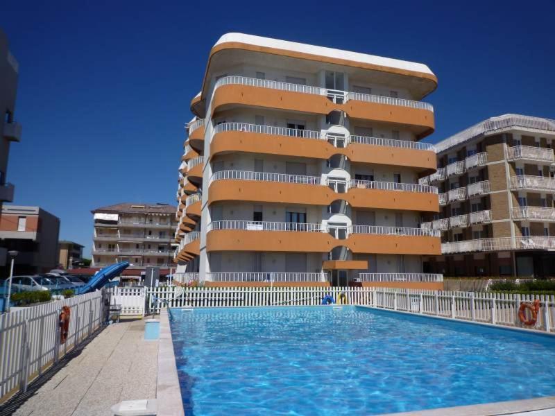 Residence Apollo - Walterigato Apartments Solo Per Famiglie Lido di Jesolo Dış mekan fotoğraf